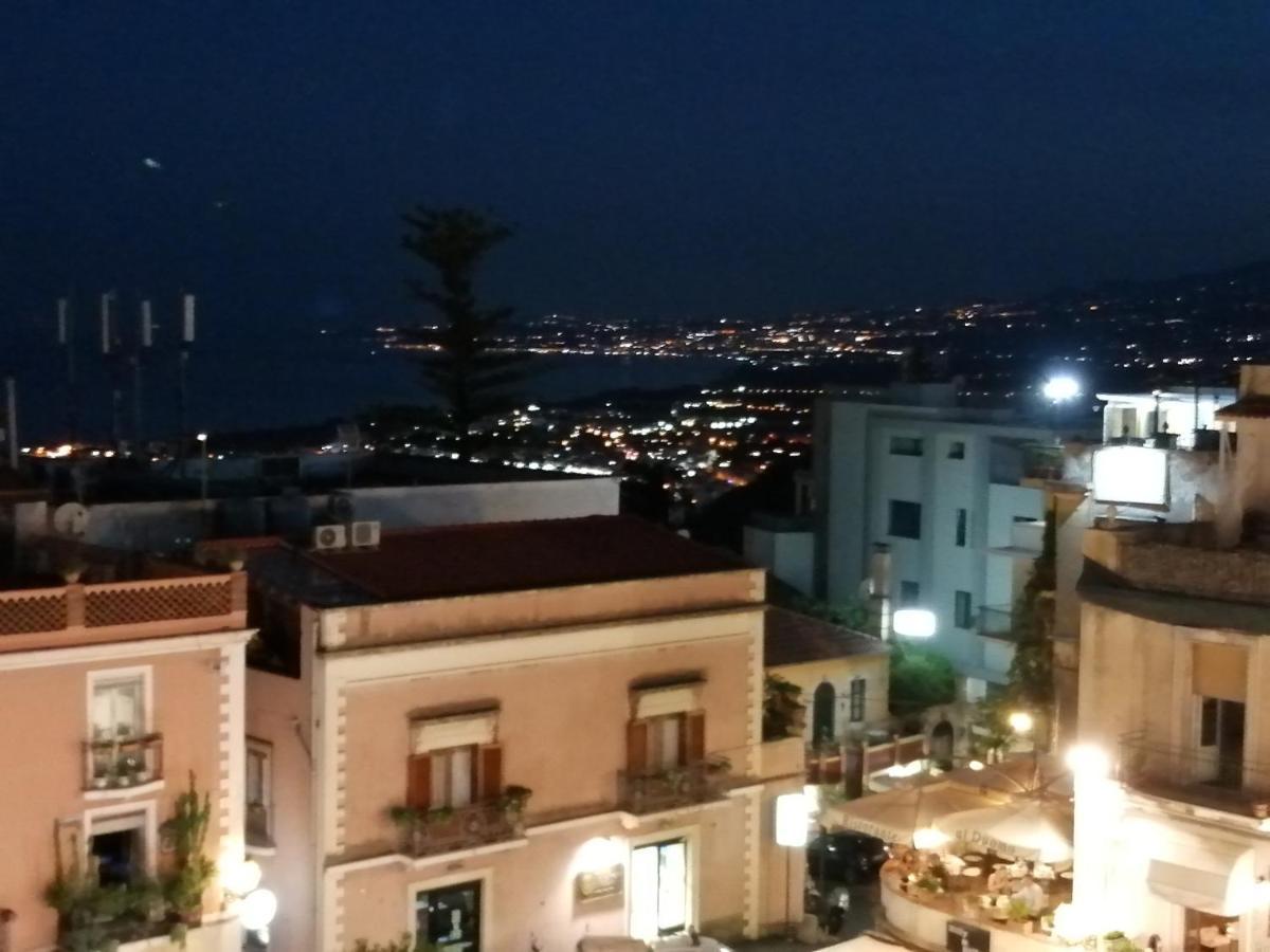 Aly Art Apartment Taormina Duomo, Gulf & Etna View Dış mekan fotoğraf