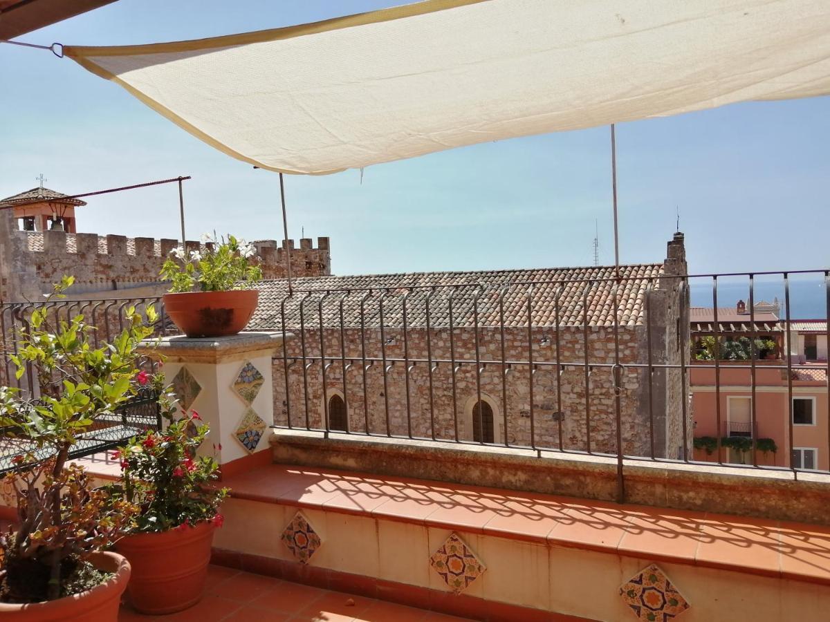 Aly Art Apartment Taormina Duomo, Gulf & Etna View Dış mekan fotoğraf