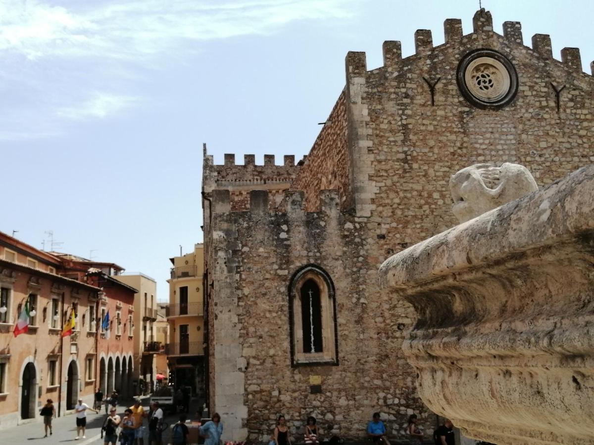 Aly Art Apartment Taormina Duomo, Gulf & Etna View Dış mekan fotoğraf