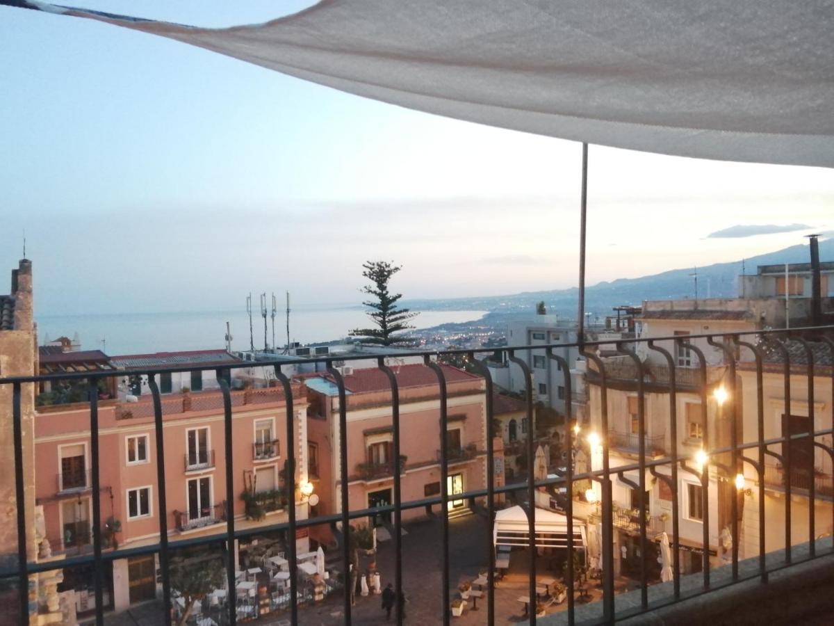 Aly Art Apartment Taormina Duomo, Gulf & Etna View Dış mekan fotoğraf