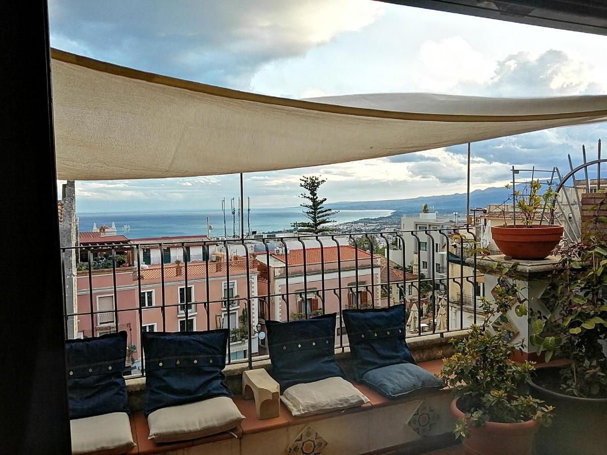 Aly Art Apartment Taormina Duomo, Gulf & Etna View Dış mekan fotoğraf